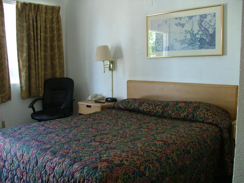 American Budget Inn And Suites-Modesto Kültér fotó